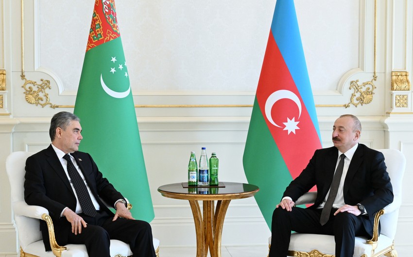 Ilham Aliyev meets with Gurbanguly Berdimuhamedov