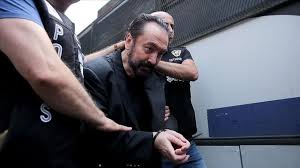 8463 il həbs edilən Adnan Oktarın son halı