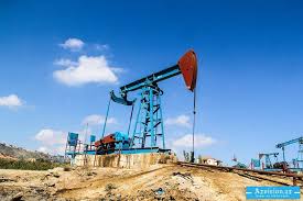 Azerbaijani oil price in global market falls