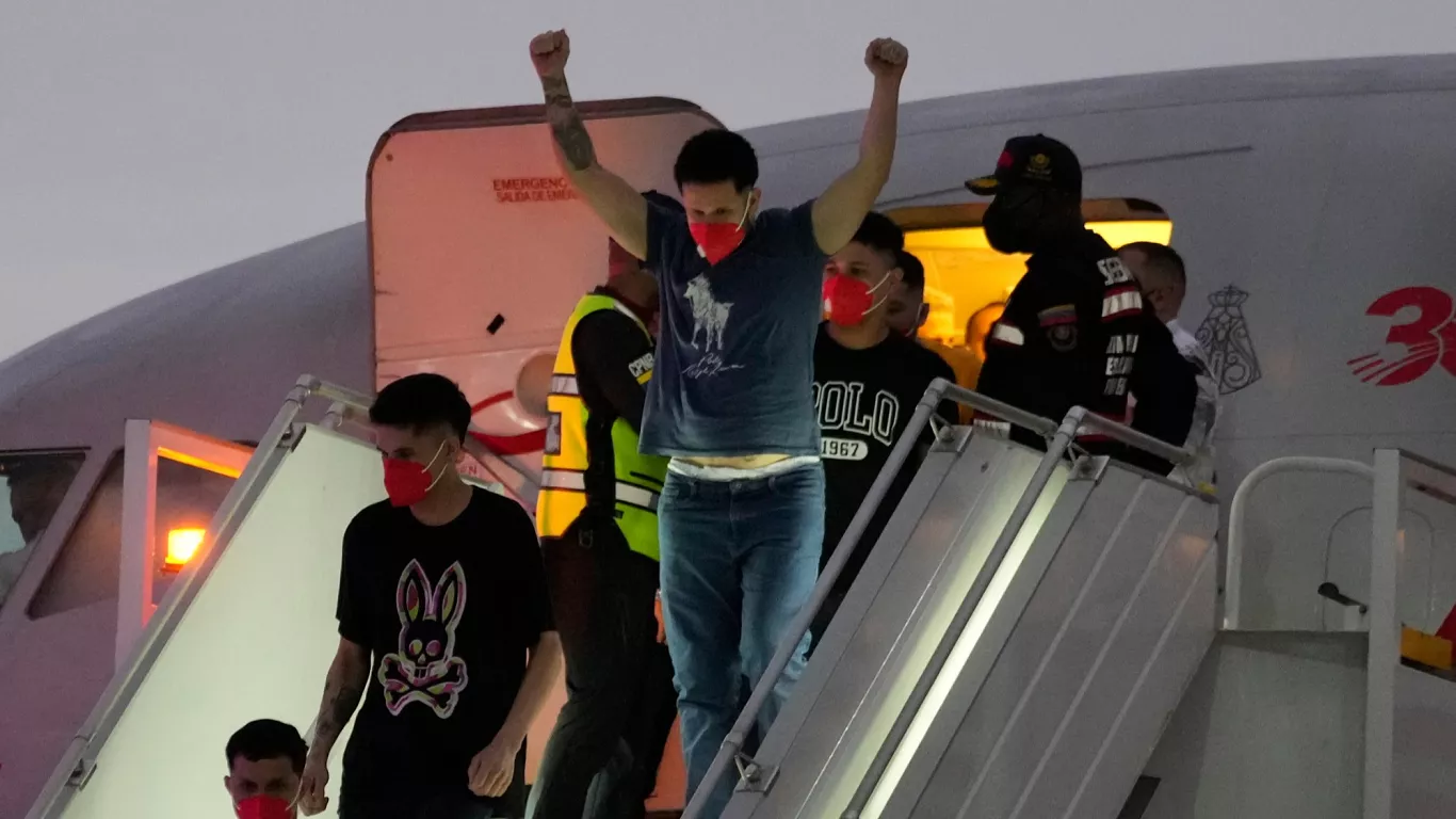 Венесуэла освободила 10 американцев в обмен на 250 венесуэльских мигрантов, депортированных в Сальвадор