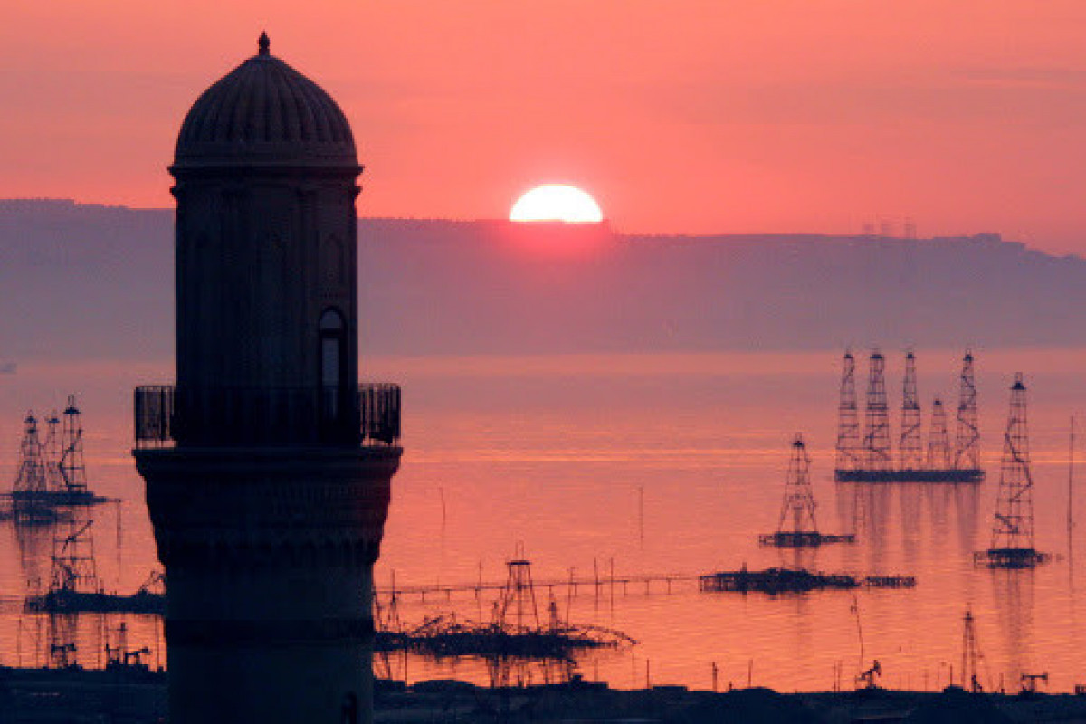 Azerbaijani oil price exceeds $70