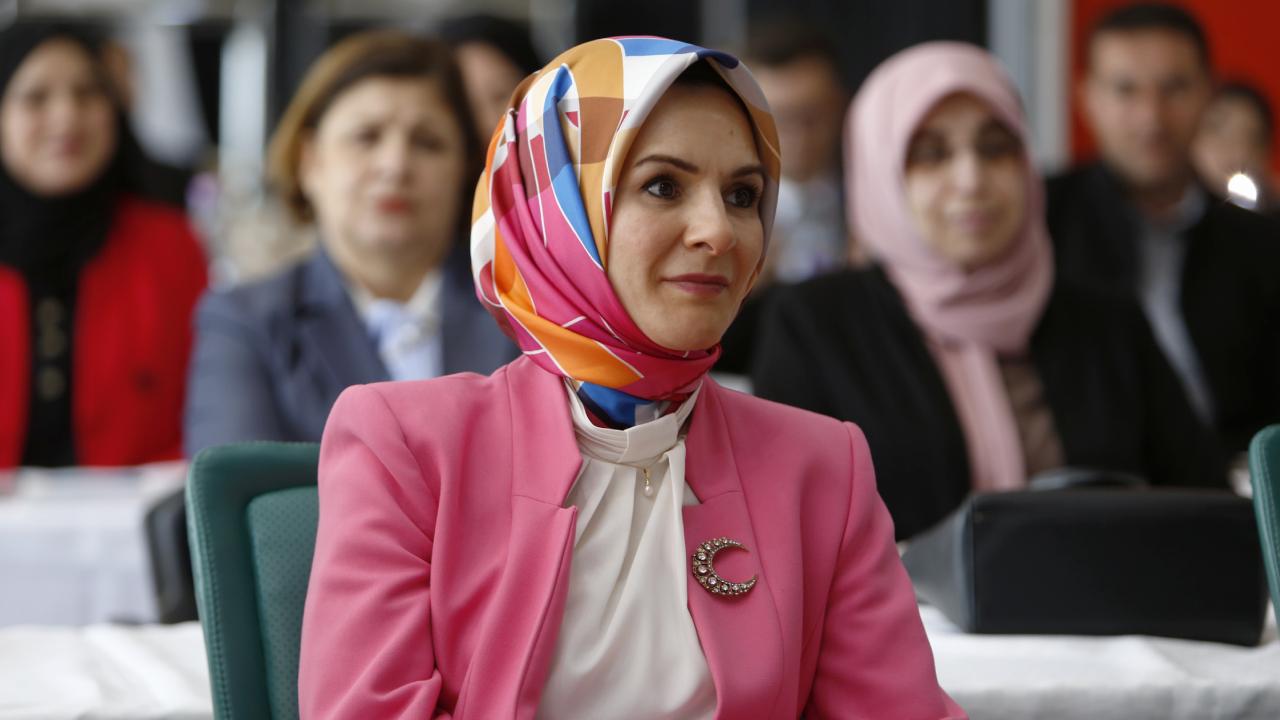 Türkiyəli nazir Bakıda Azərbaycan Qadınlarının Qurultayında iştirak edib