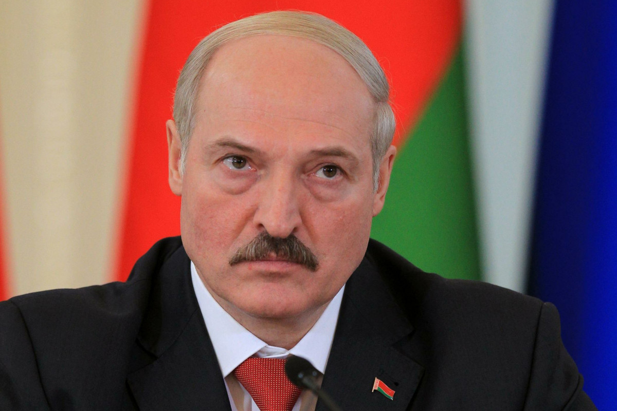 Lukaşenko Belarusun Ukrayna və Estoniyadakı səfirlərini vəzifəsindən azad edib