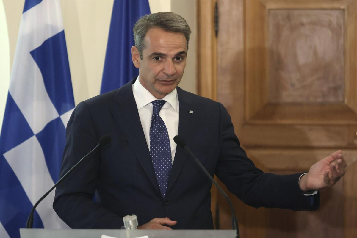 Greek PM Mitsotakis lands in Israel to meet Netanyahu