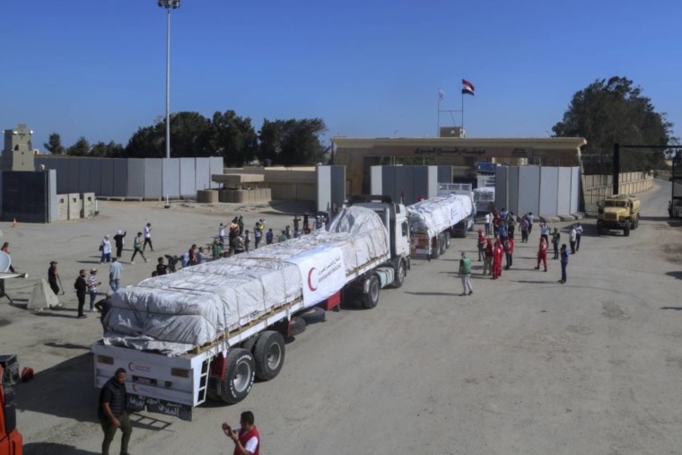 مصر وإيران تتفقان على تنسيق الجهود لإيصال المساعدات إلى غزة