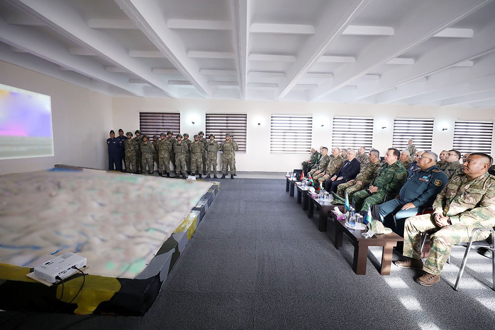 Azərbaycan, Türkiyə və Tacikistan müdafiə nazirləri birgə taktiki təlimi İZLƏYİRLƏR