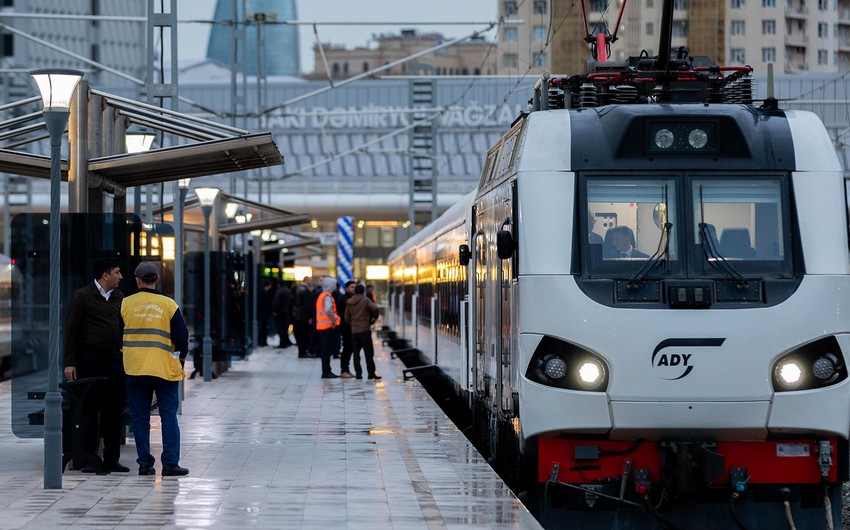 Пассажиропоток на экспресс-поездах по маршруту Баку-Сумгайыт за неделю превысил 6 тыс. человек